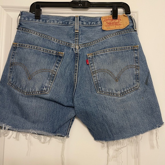 Levi’s realto bandana shorts 🩳 - Picture 2 of 2